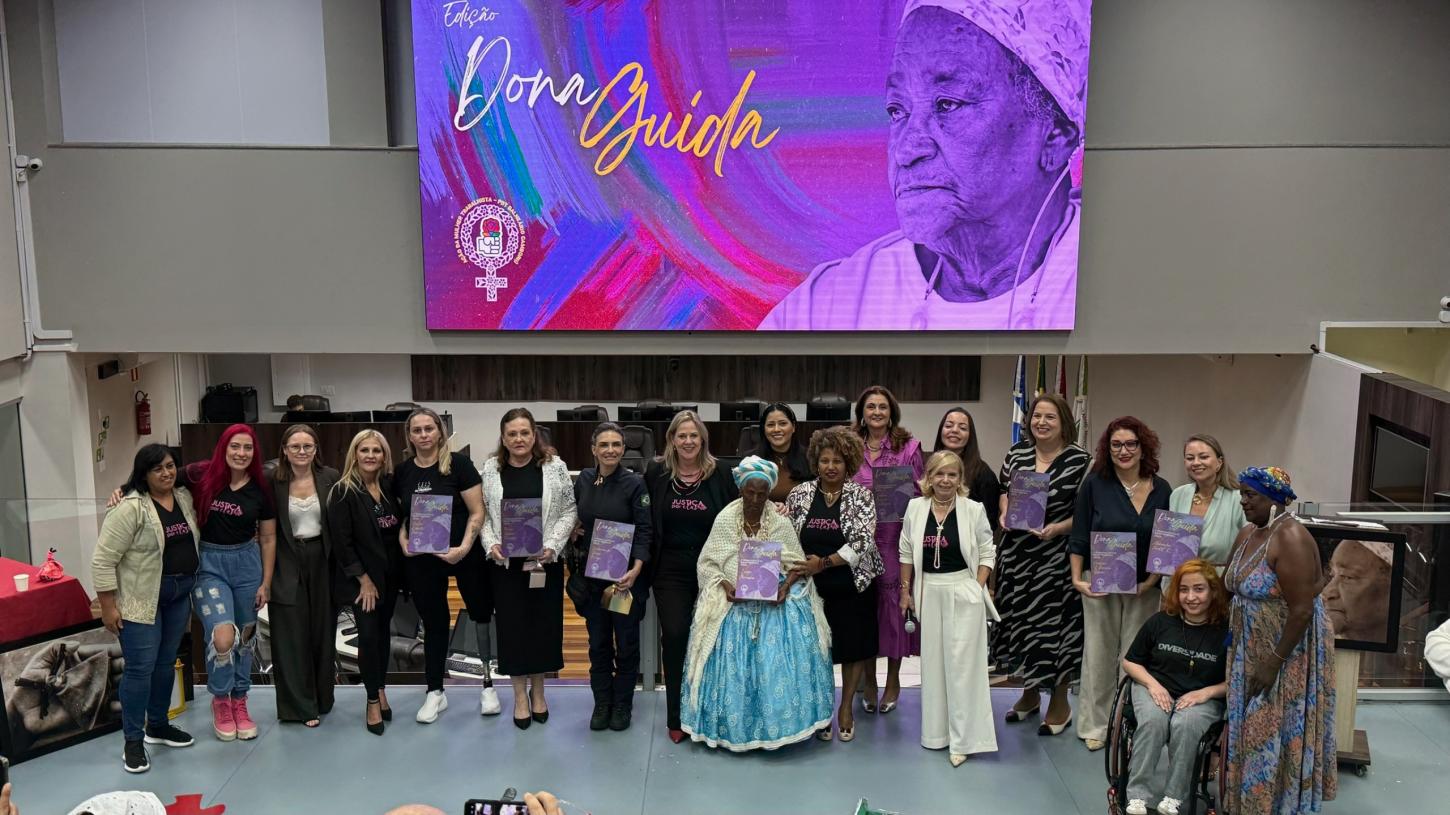 AMT PDT homenageia mulher de 112 anos e lideranças femininas em Balneário Camboriú