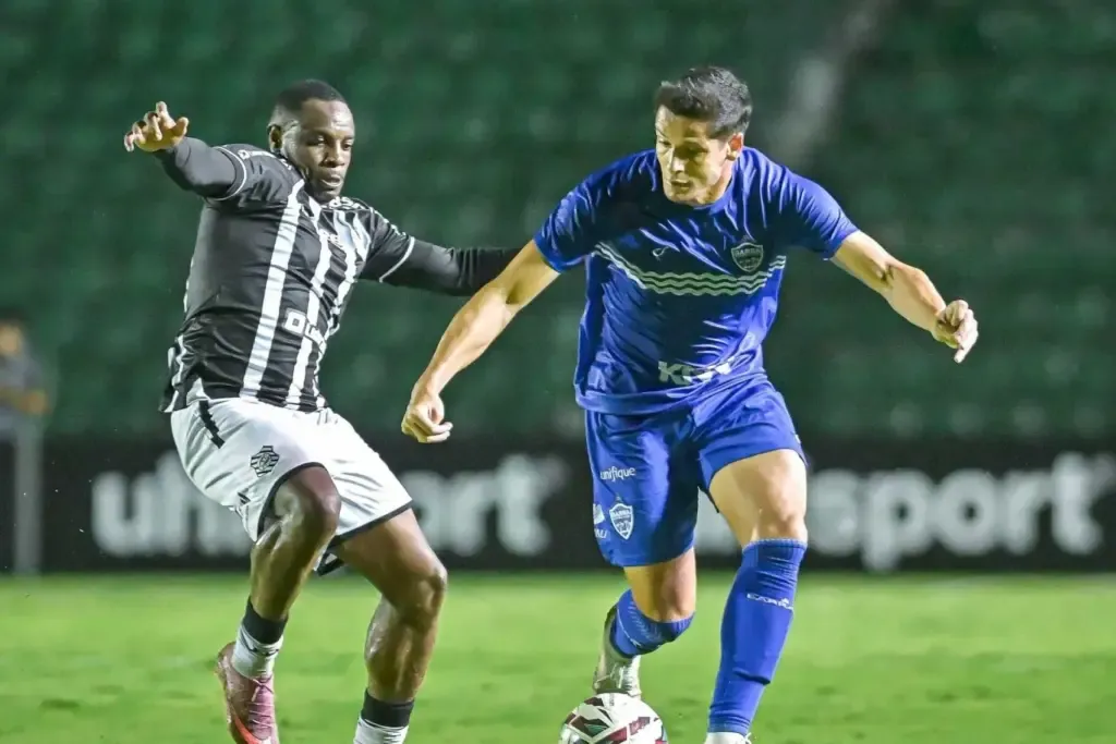 Barra derrota o Figueirense: Placar elástico e crise no rival