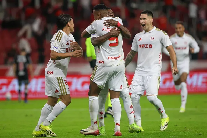 Brasileirão: Palmeiras tropeça; Inter goleia Vasco - Confira os resultados de sábado