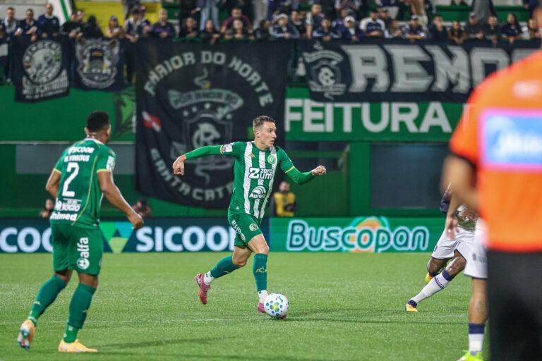 Chapecoense é derrotada na 16ª rodada do Brasileirão Série A