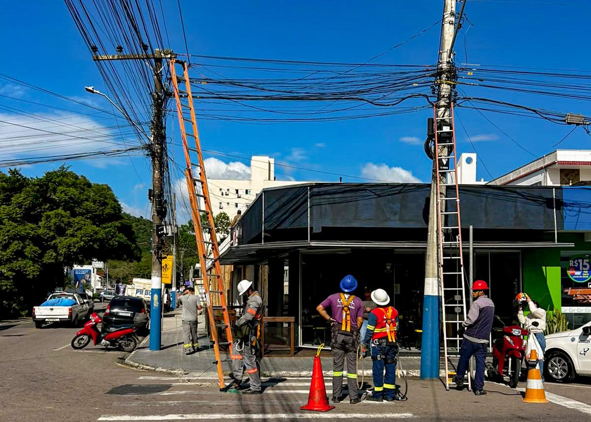 Cosip retira meia tonelada de fios obsoletos em força-tarefa nesta quarta-feira