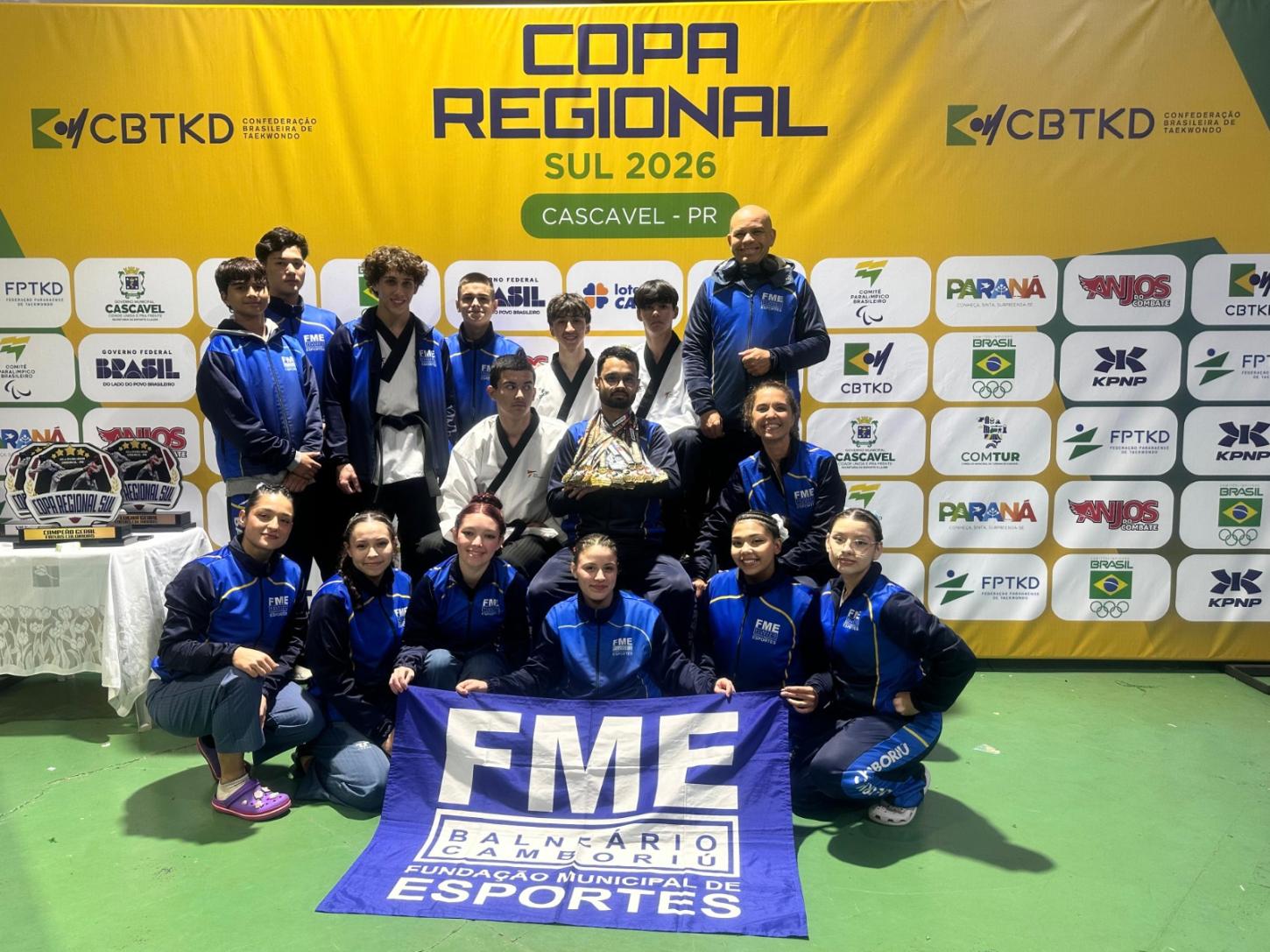 Equipe de Balneário Camboriú conquista 20 medalhas na Copa Regional Sul de Taekwondo 2026