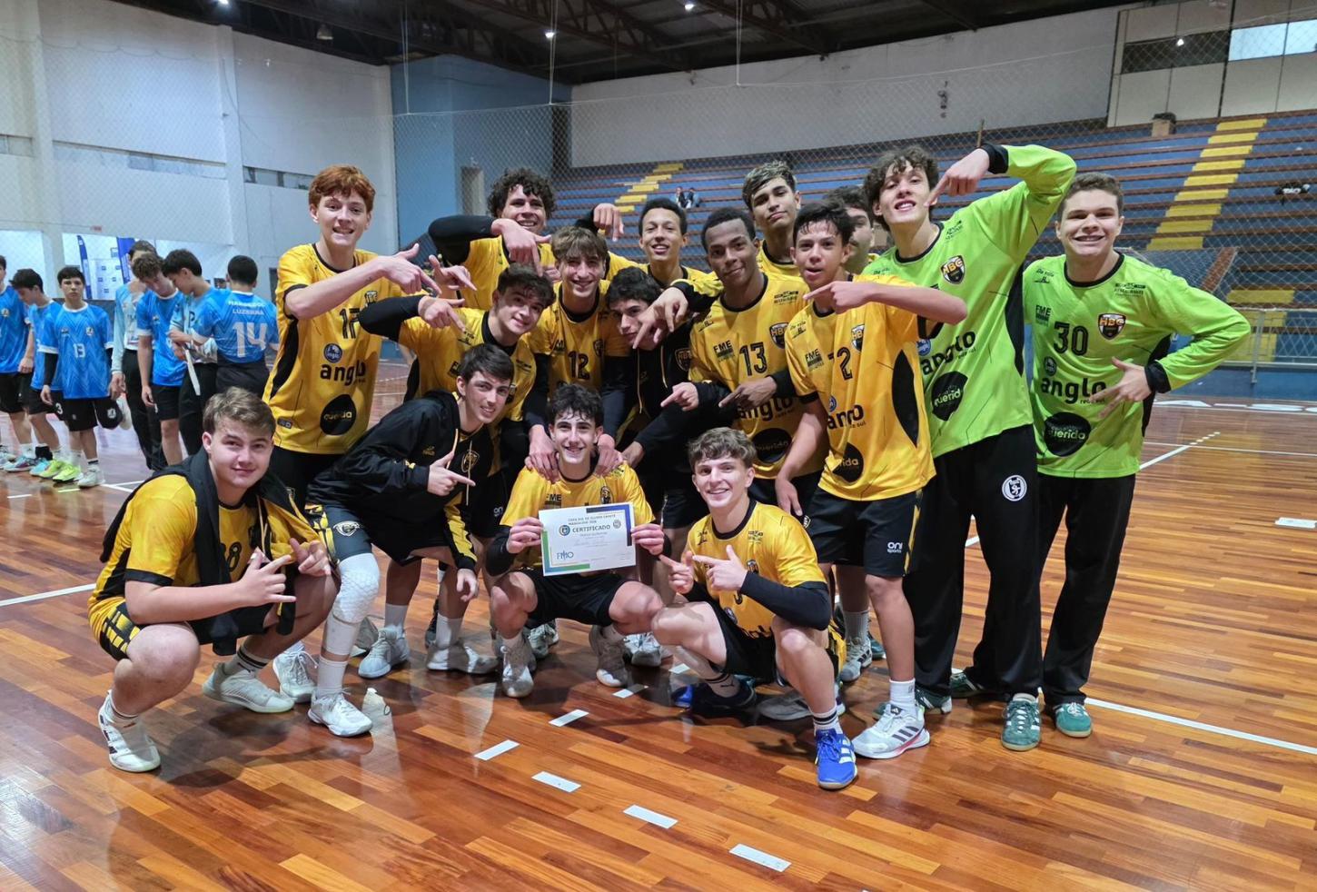 Equipe de Balneário Camboriú se consagra campeã da Copa Sul-Brasileira de Handebol Sub-16 