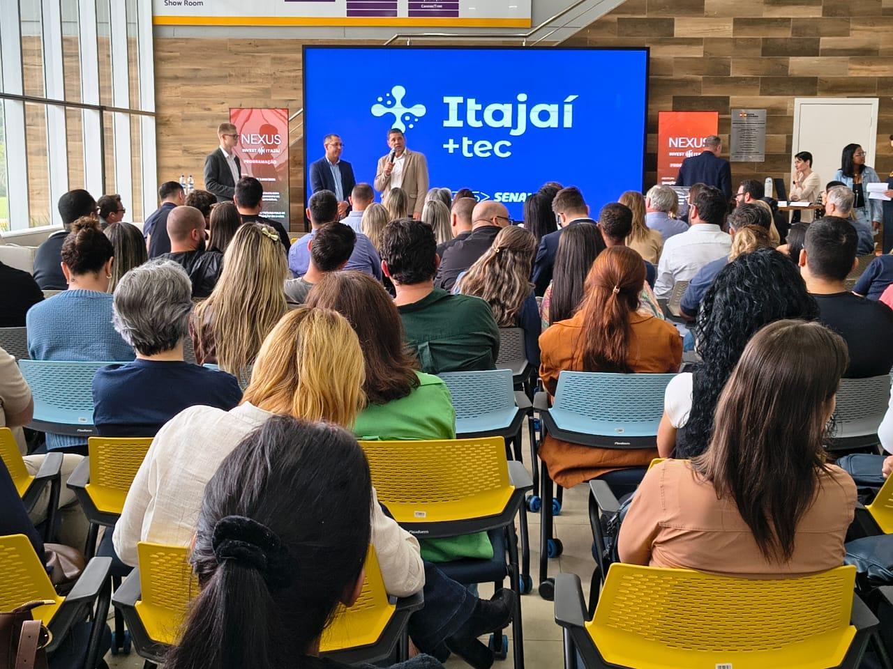 Itajaí + Tec vai capacitar gratuitamente 4,7 mil estudantes para o futuro da tecnologia