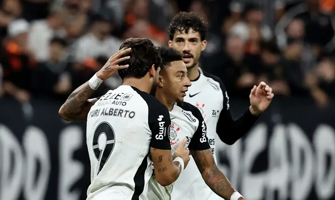 Libertadores: Corinthians 100% com Diniz e Fluminense se complica - Confira outros resultados de quinta-feira 