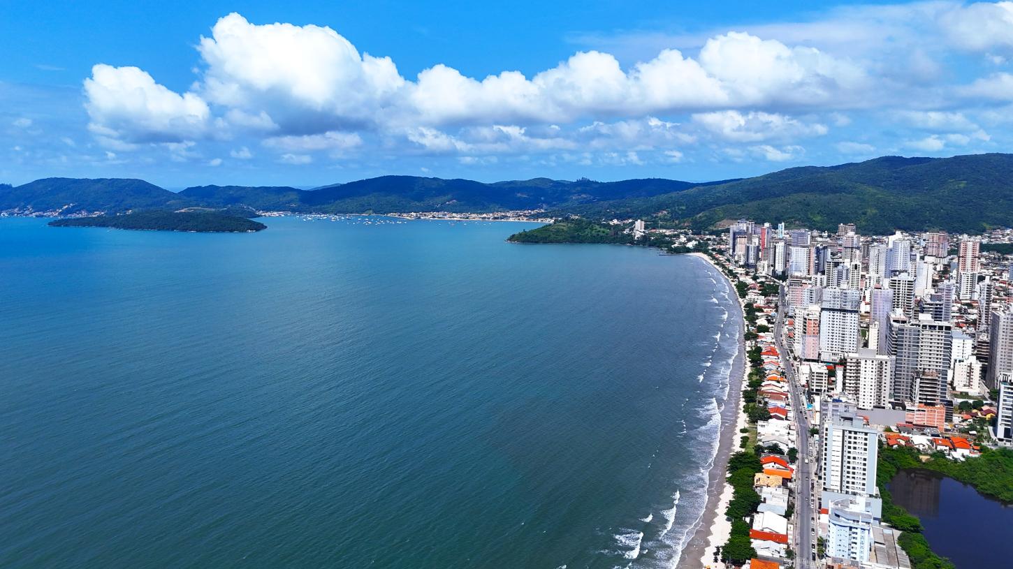 Licenciamento do engordamento da Praia de Balneário Perequê avança após reunião entre ACIP, Prefeitura e IMA