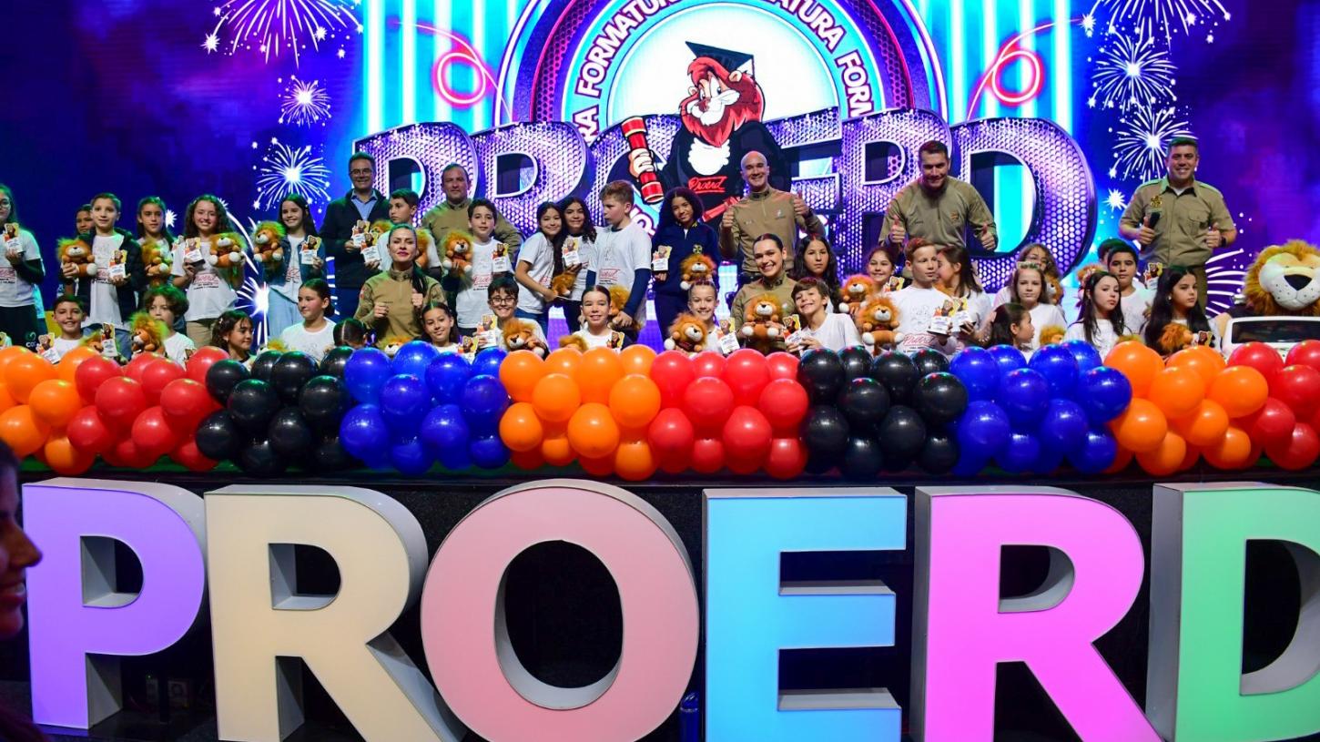 Mais de 1.000 estudantes concluem o Proerd em Itajaí