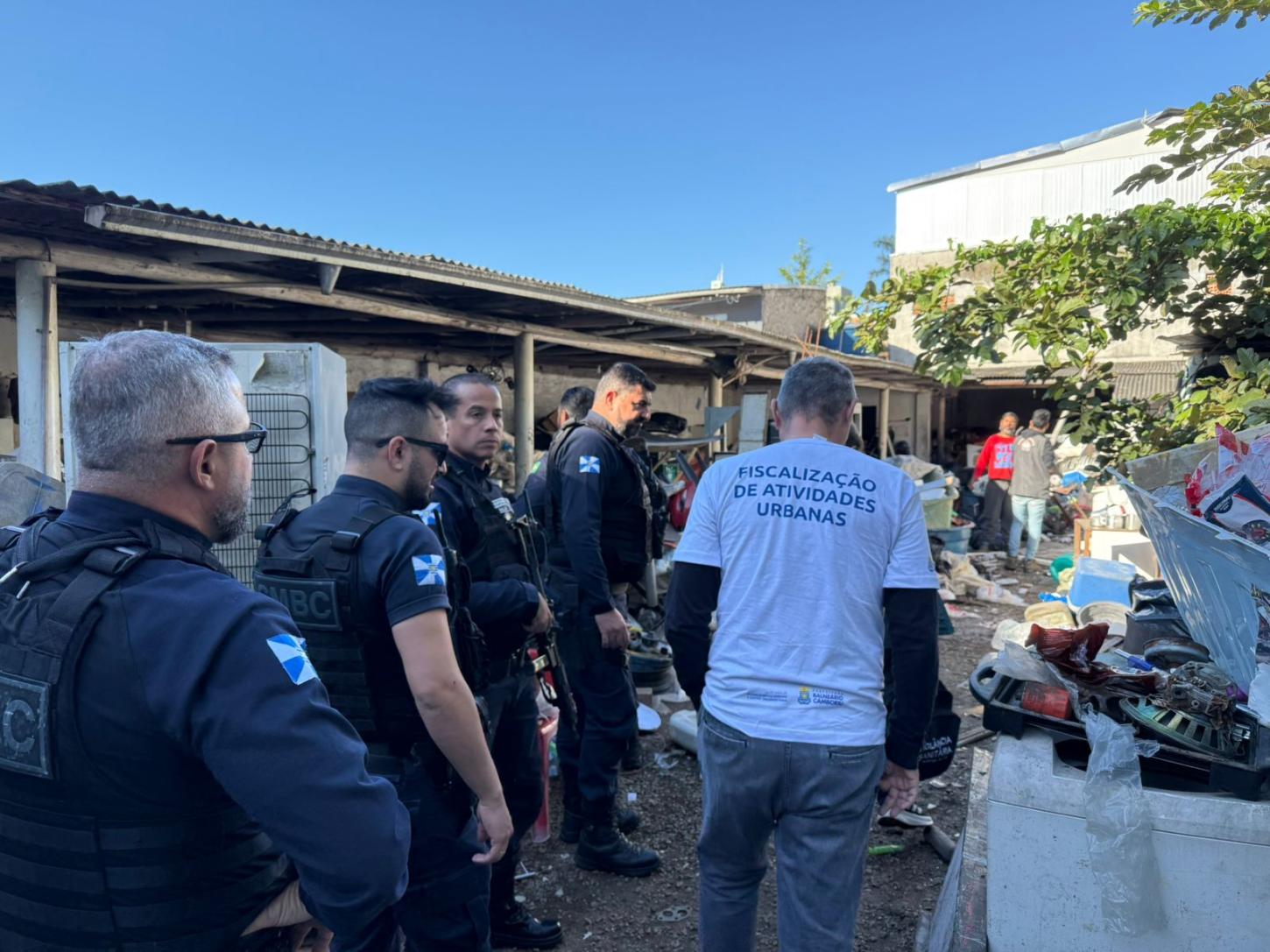Operação Bairro +Seguro fiscaliza recicladoras e comércio de usados