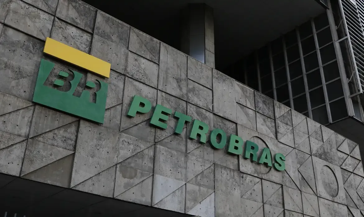 Petrobras implementa desconto no diesel a partir de segunda-feira