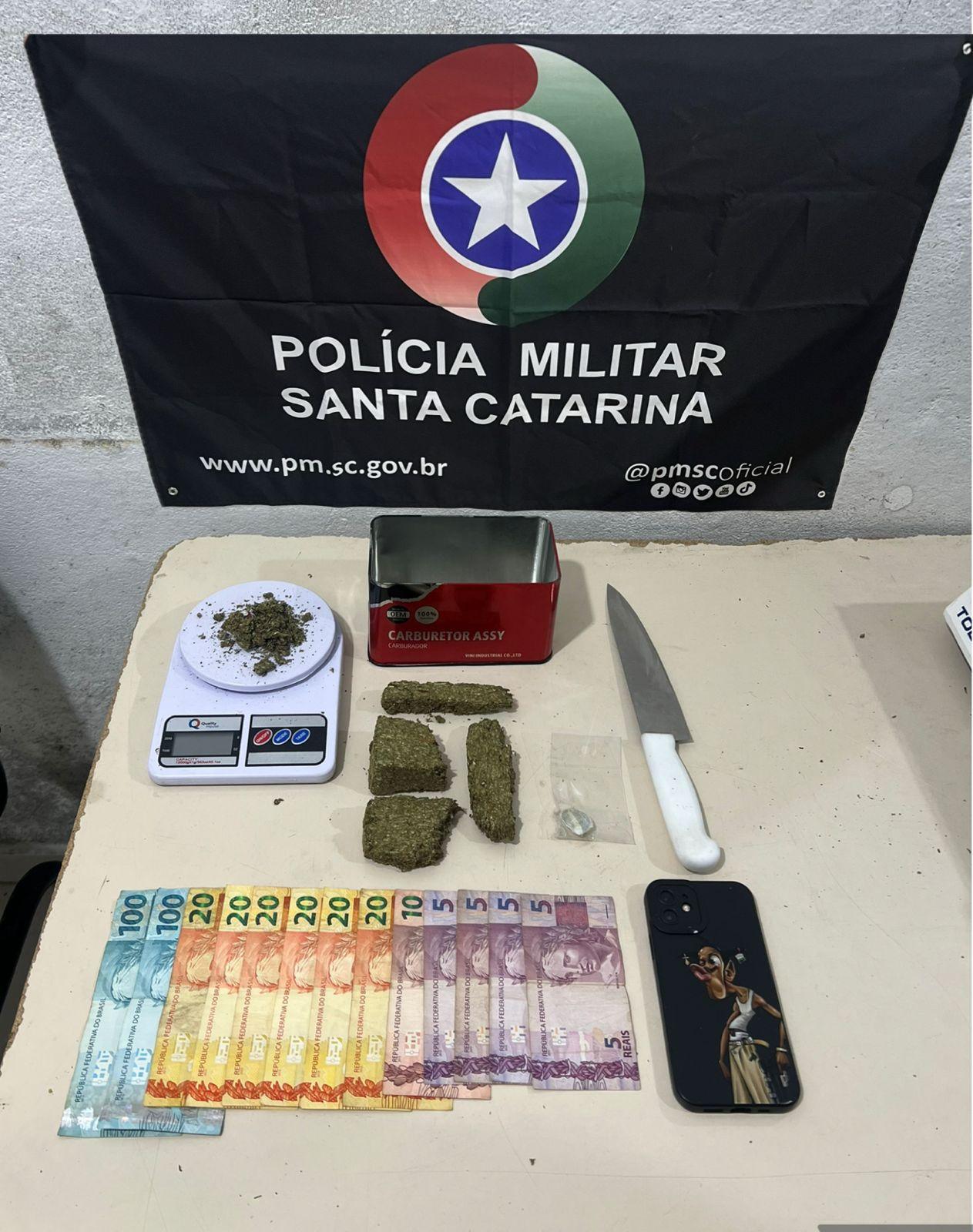 Polícia Militar prende dupla por tráfico de drogas em Bombinhas