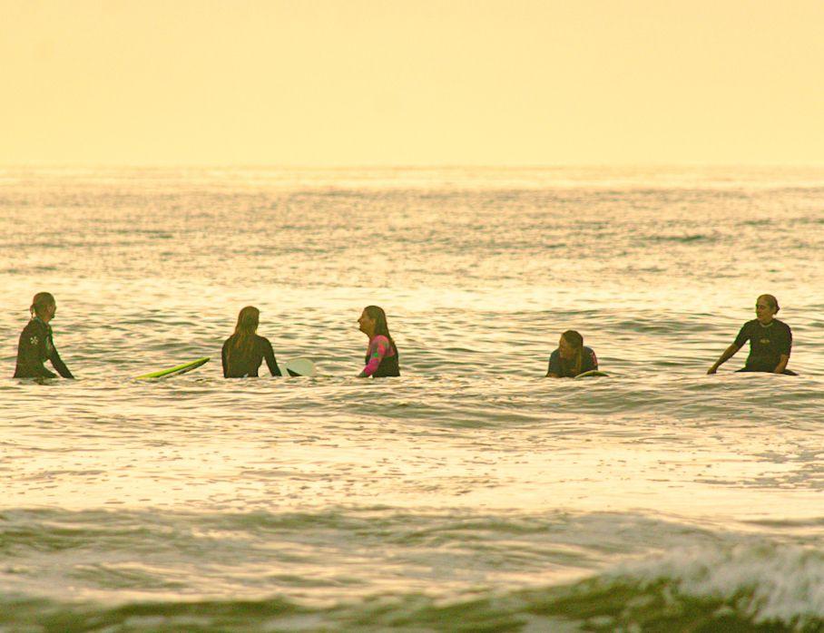 Surf das Mães é neste sábado, na Praia Central de Balneário Camboriú