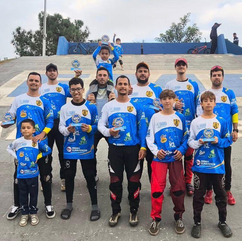 Talentos de Balneário Camboriú brilham no Campeonato Catarinense de BMX