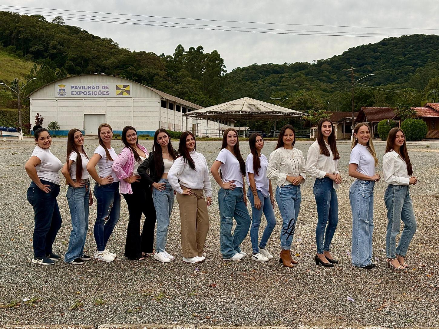 Veja quem são as candidatas à realeza da 40ª Festa Nacional do Colono de Itajaí