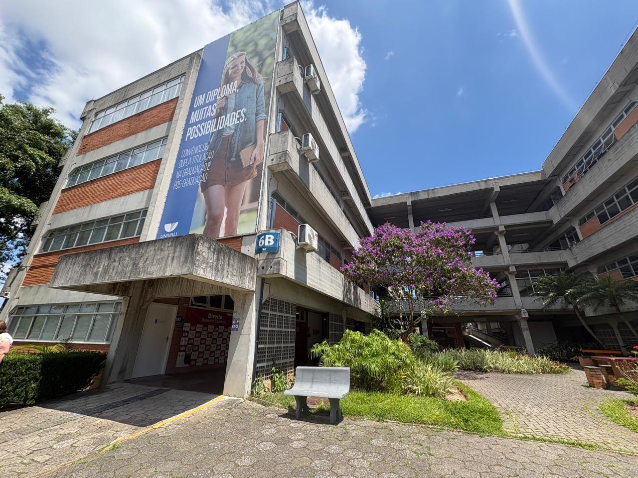 Alunos do CAIC serão transferidos para Univali nesta segunda