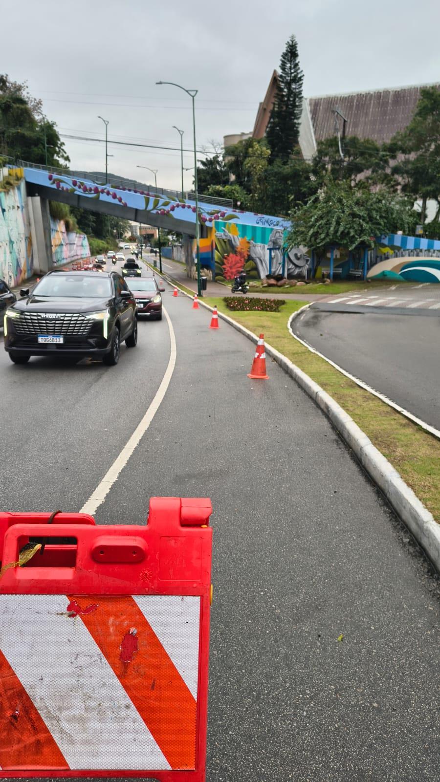 Avenida Martin Luther tem interdição parcial preventiva devido ao monitoramento de encosta