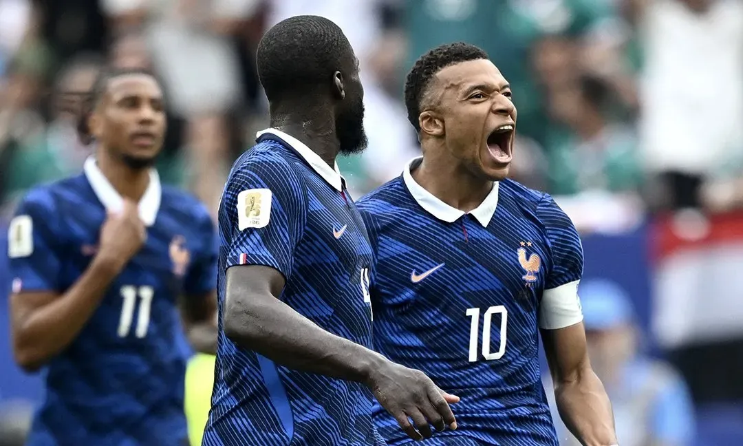 França 3 x 0 Iraque: Após paralisação, Le Blues vencem a 2ª