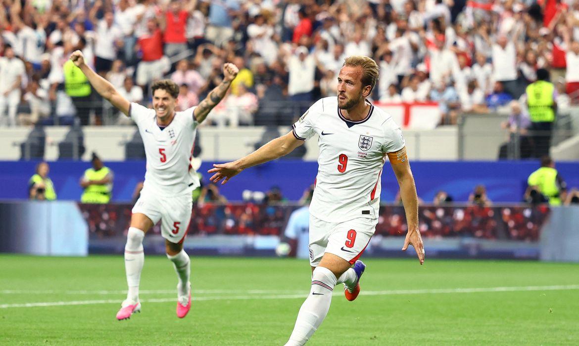 Harry Kane sobra em campo e Inglaterra bate Croácia por 4 a 2 na Copa
