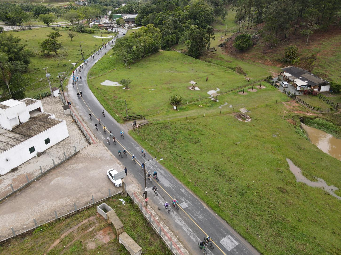 Mais de 300 pessoas participaram do 6º Passeio Ciclístico Rural de Itajaí 