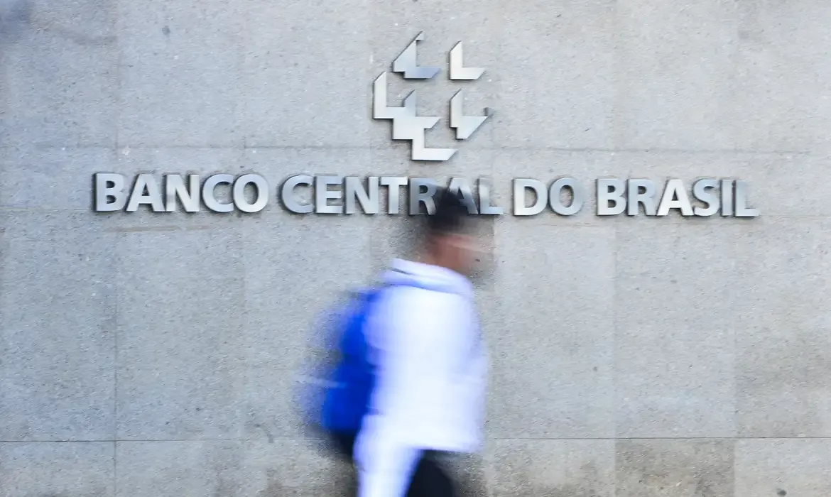Mercado financeiro eleva previsão da inflação para 5,09% este ano
