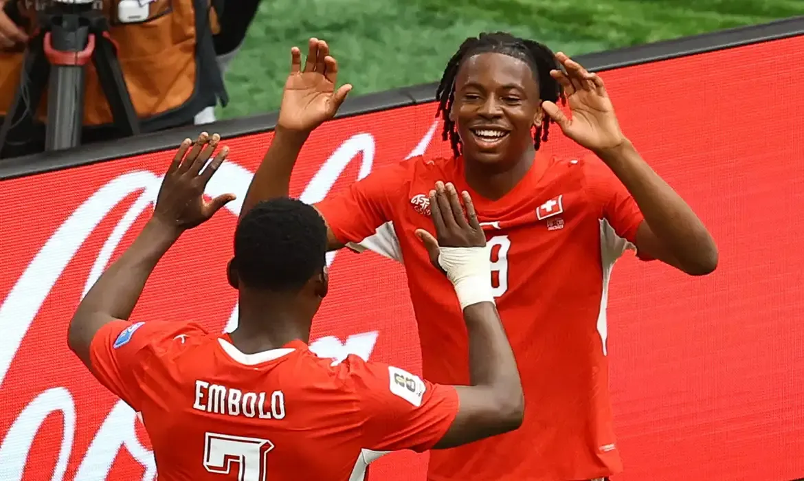 Suíça 2 x 1 Canadá: Triunfo garante suíços na liderança do Grupo B