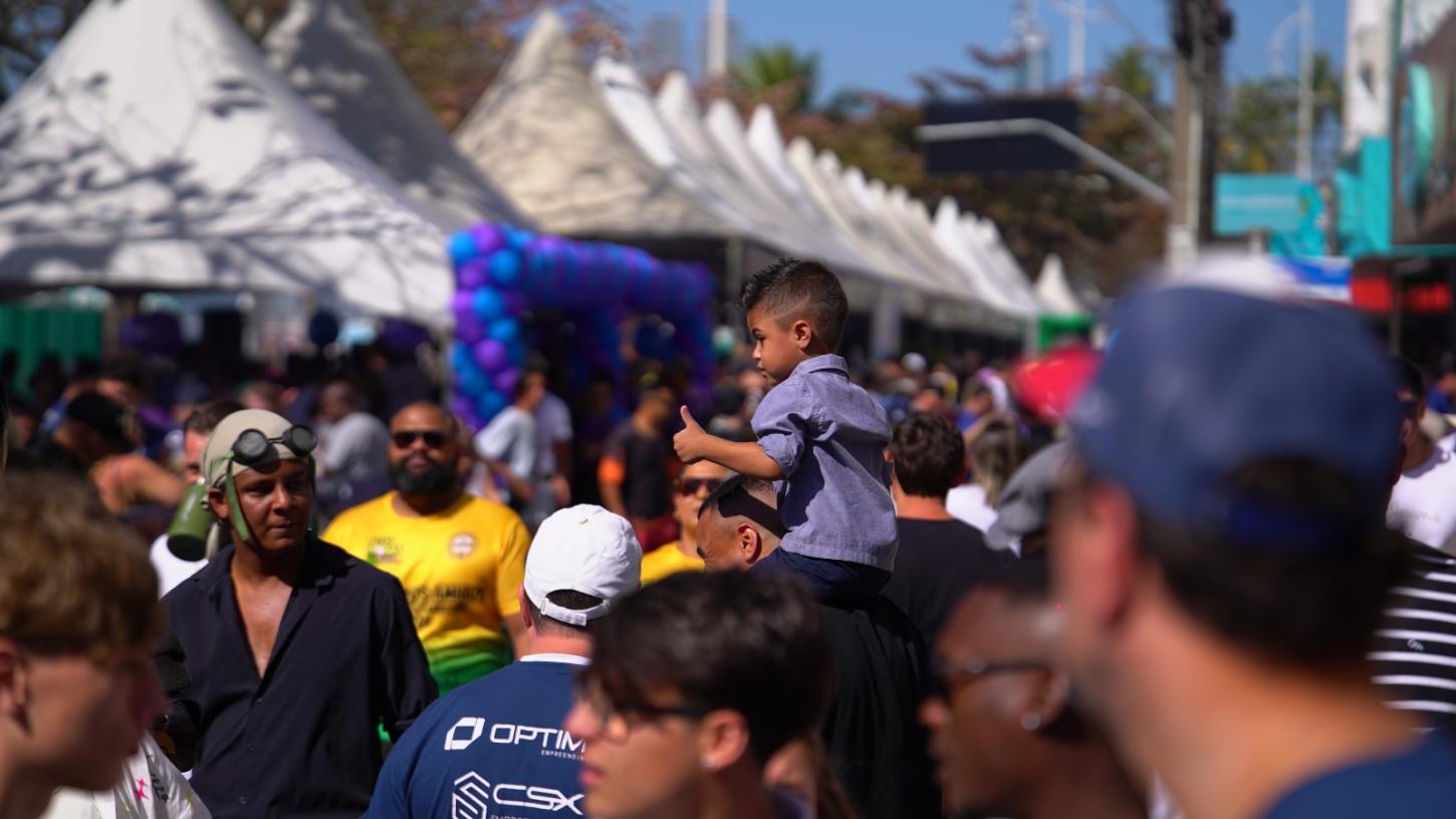 26ª Festa dos Amigos reúne mais de 50 mil pessoas em Balneário Camboriú