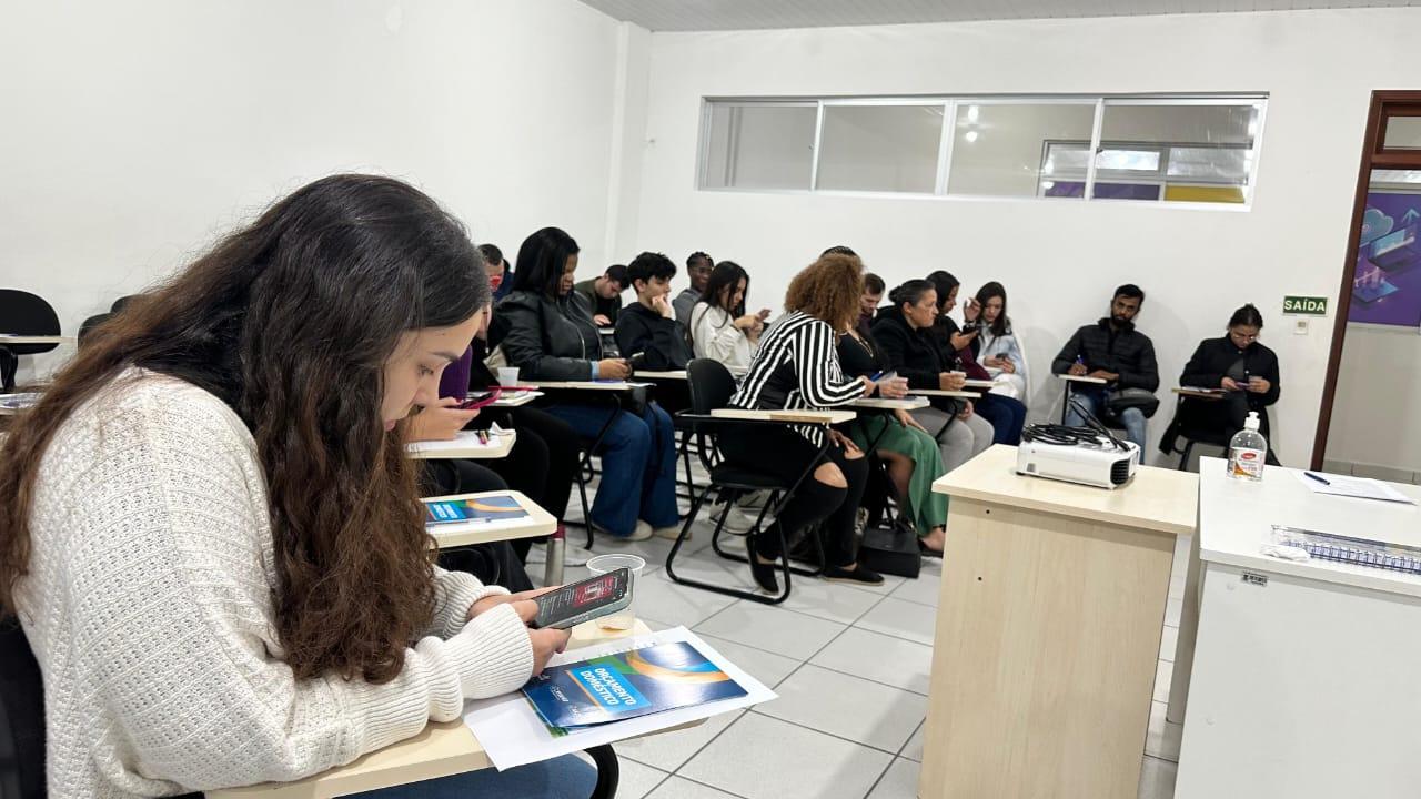 A Prefeitura de Balneário Camboriú prorrogou o período de inscrições para o workshop Marketing Digital