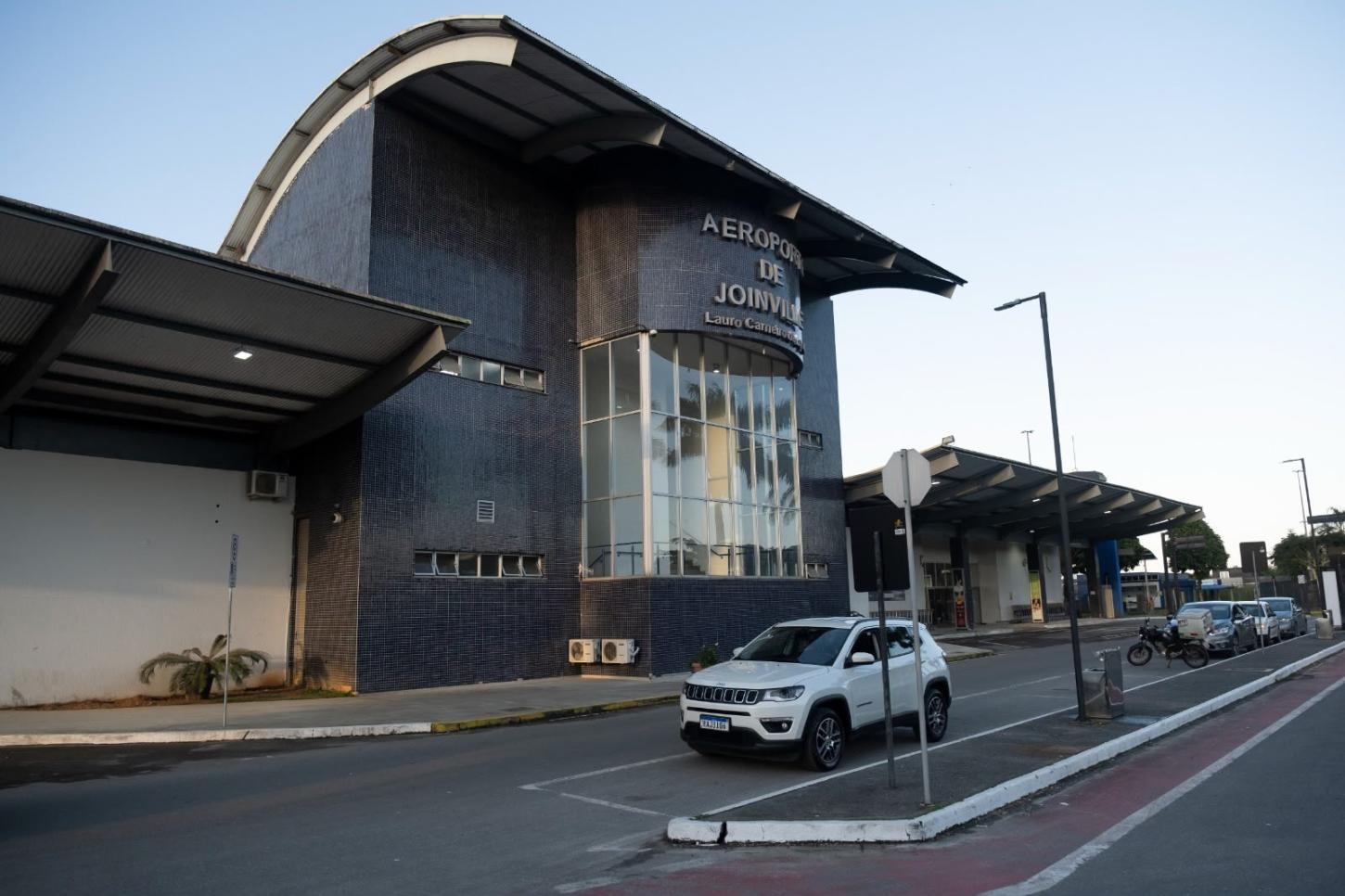 Aeroporto de Joinville recebe artistas de todo o país para o Festival de Dança