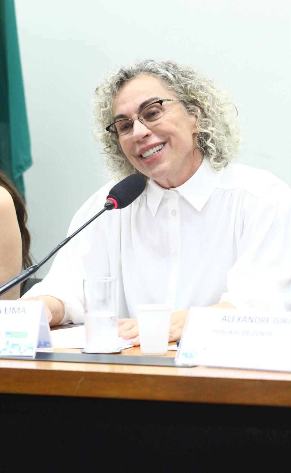 Ana Paula Lima propõe que bets financiem tratamento contra dependência em apostas pelo SUS