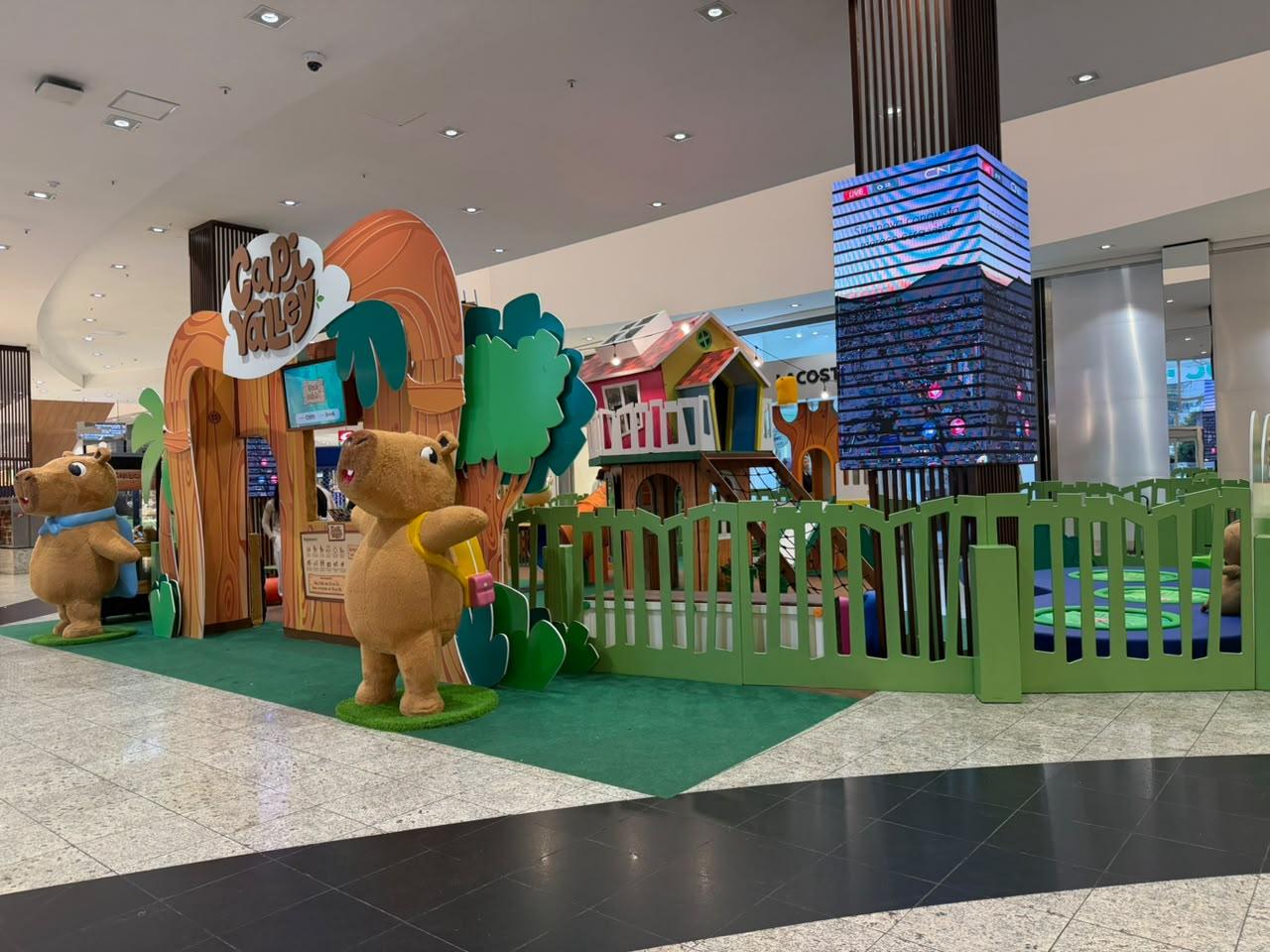 Balneário Shopping reúne dinossauros em tamanho real, parques e cinema para as férias escolares 