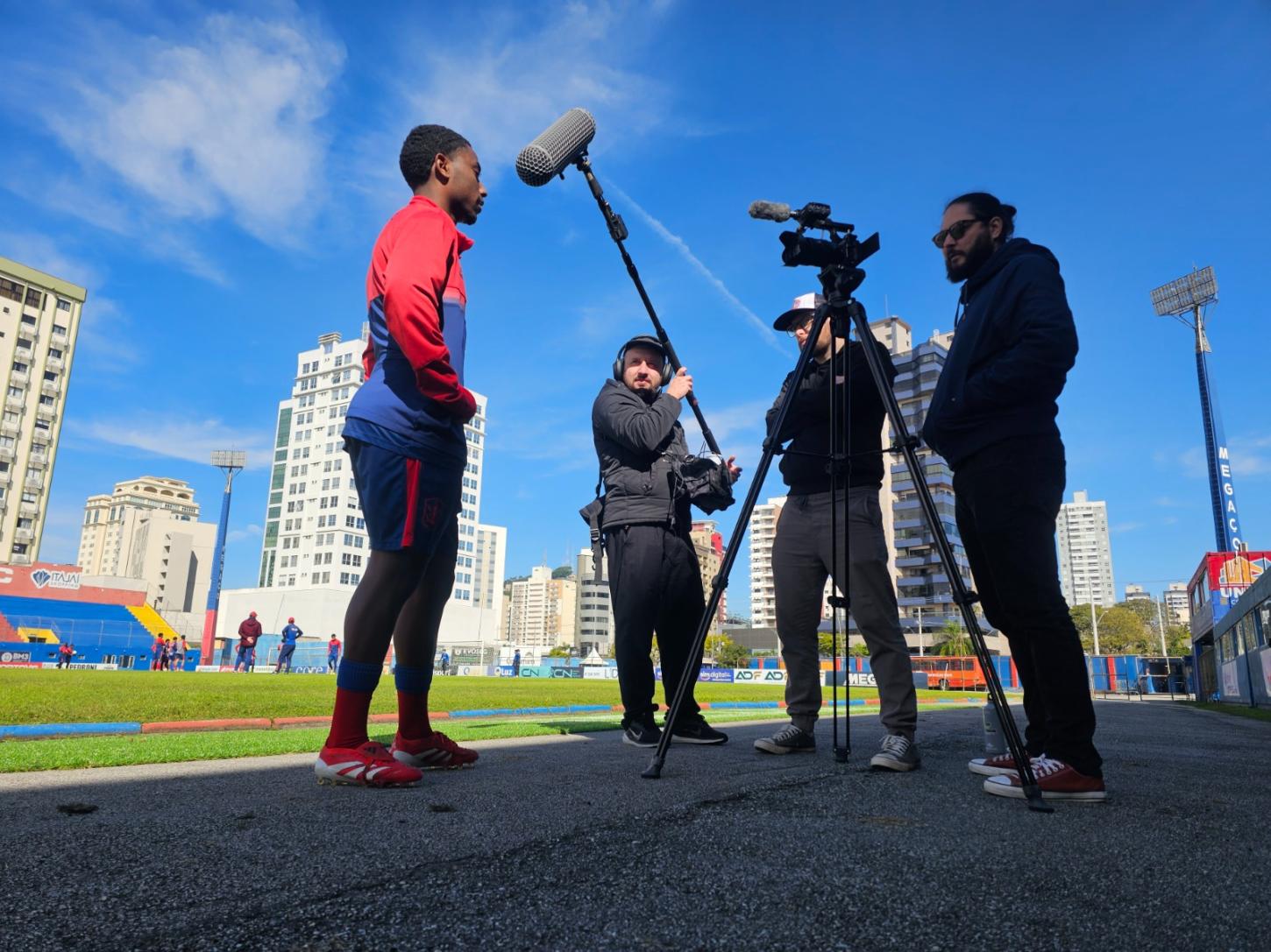 Documentário “Em Busca do Sonho - A Jornada Continua” acompanha jovens da base do Marcílio Dias na busca pelo futebol profissional