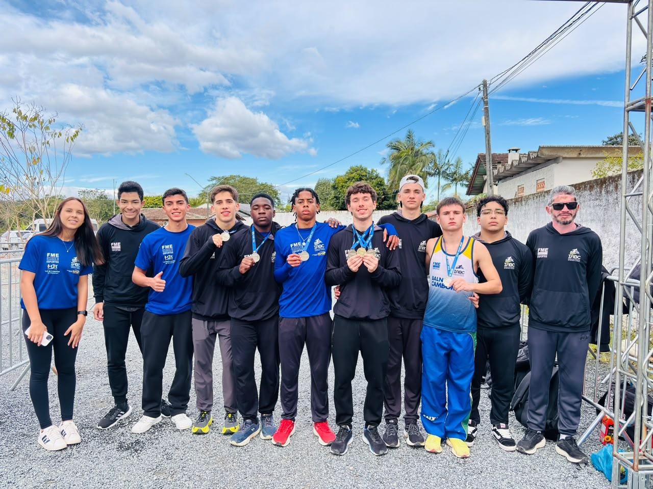 Equipe de Balneário Camboriú garante quatro pódios no Campeonato Catarinense Loterias Caixa de Atletismo Sub-18