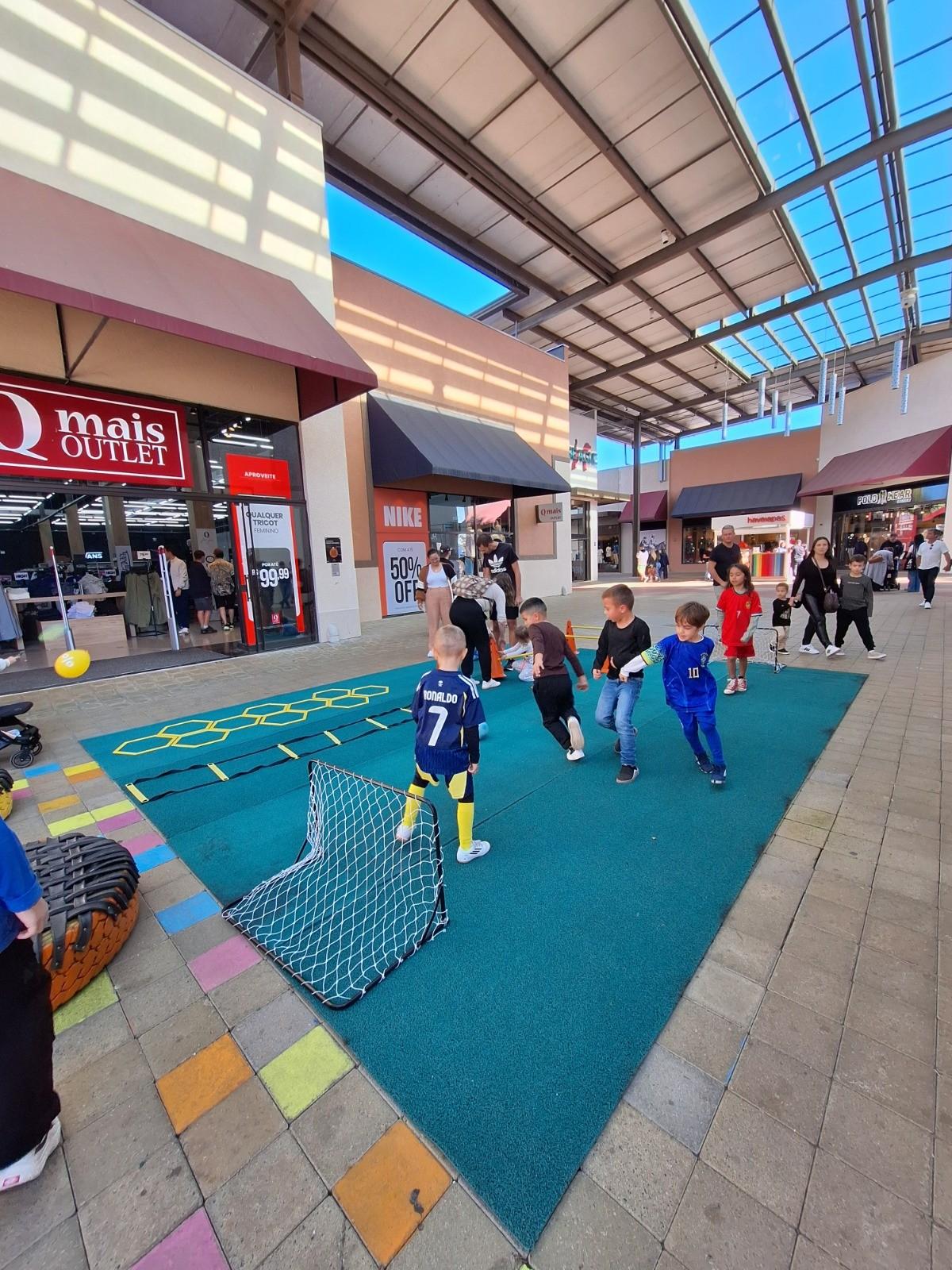 Play Days convida famílias a trocarem telas por diversão ao ar livre no Porto Belo Outlet Premium