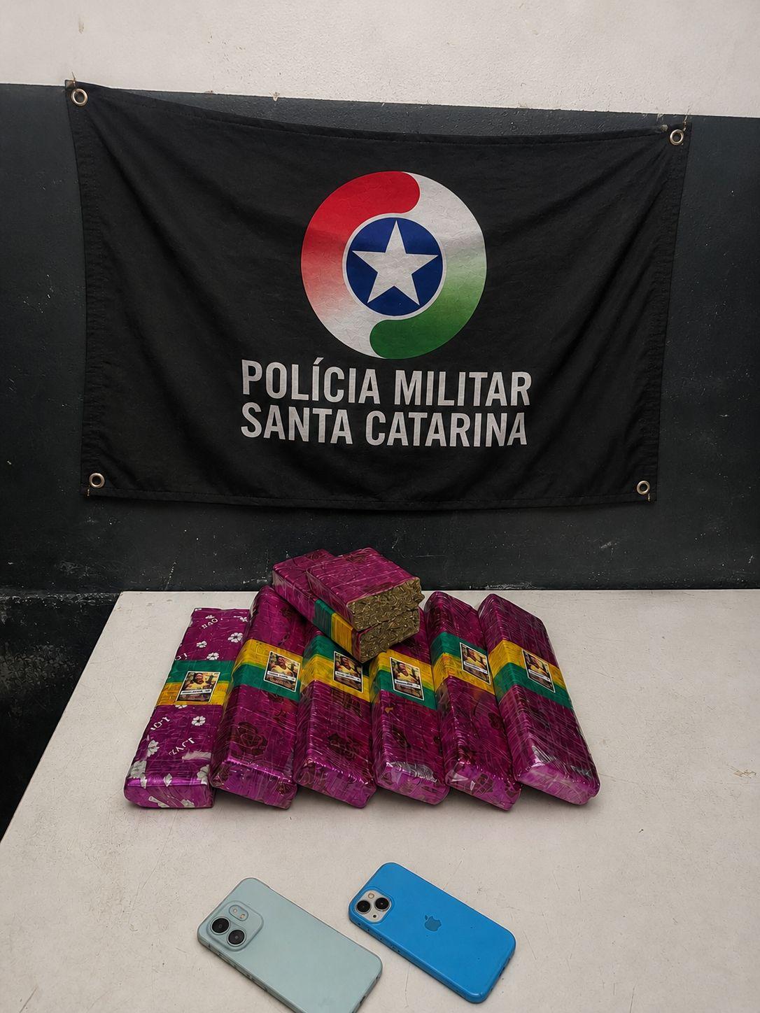 Polícia Militar apreende cerca de 6kg de maconha em Itajaí