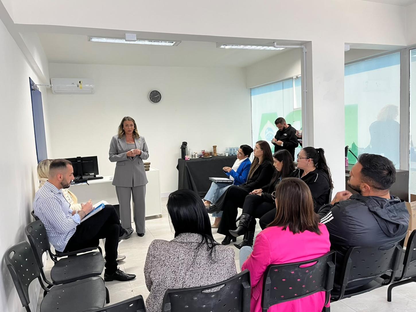 Representantes da nova empresa que irá gerir a UPA das Nações realiza visita ao local