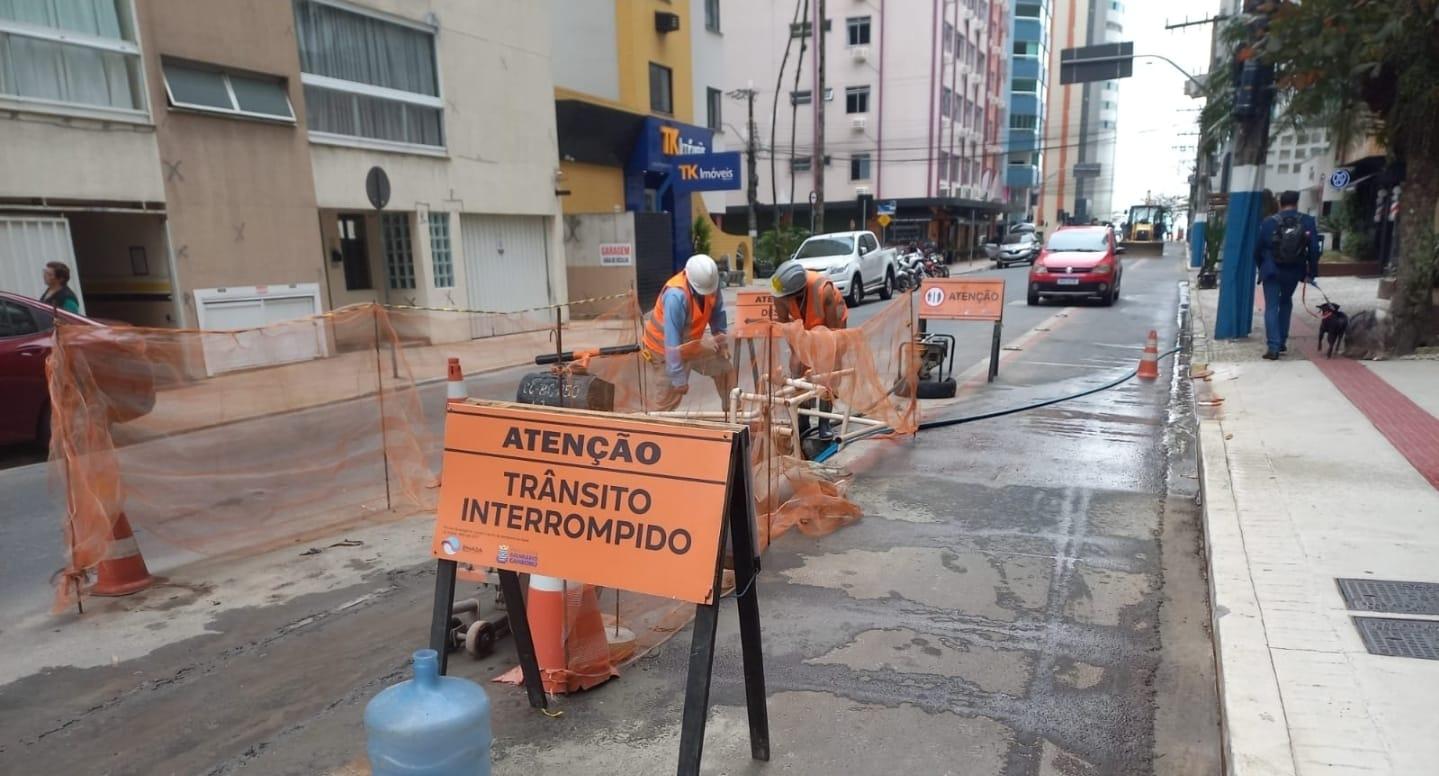 Rua 3700 terá alterações no trânsito a partir de segunda-feira para obra da rede de esgoto