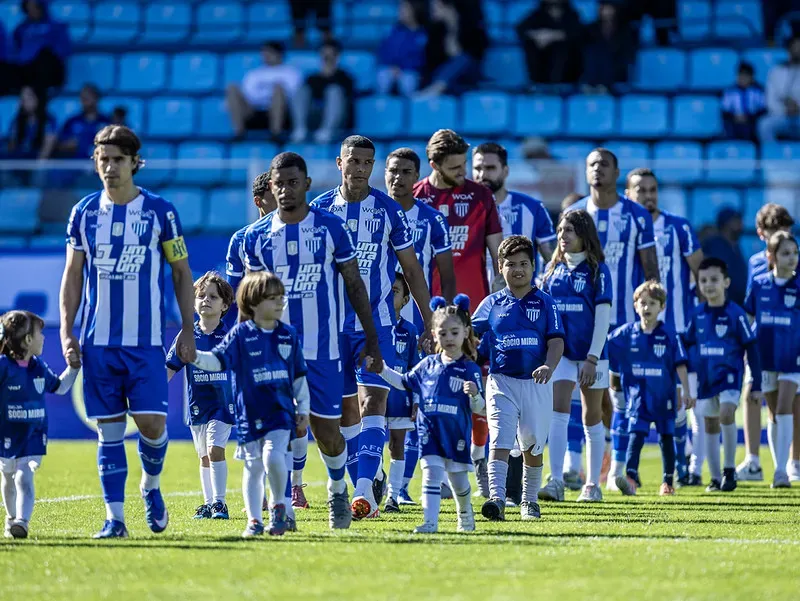 SÉRIE B: Avaí e Atlético-GO vencem com novos técnicos - Confira resultados de outras competições 