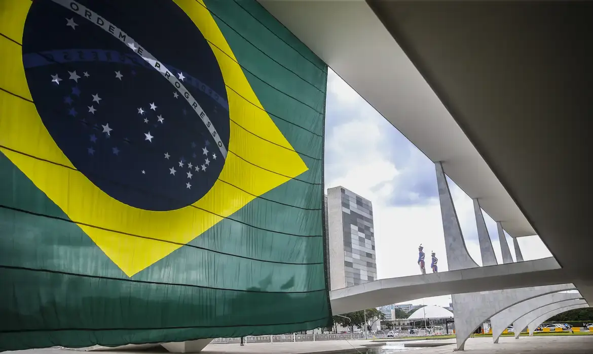 Tarifaço: em artigo no Washington Post, Lula critica postura dos EUA