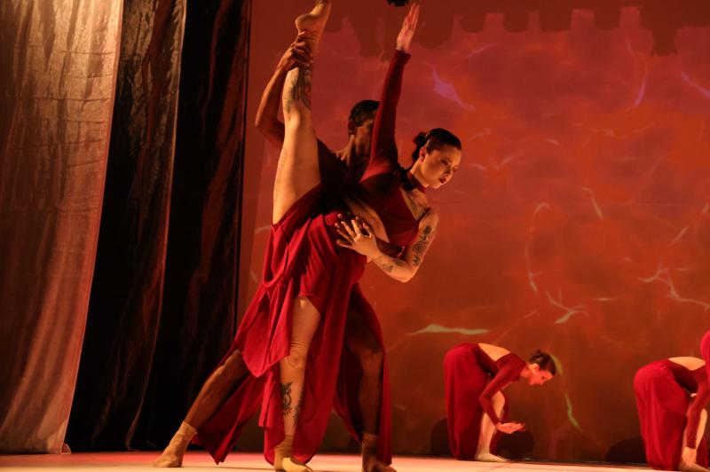 Teatro Bruno Nitz recebe espetáculo “Gala Prima Ballerina” neste sábado e domingo