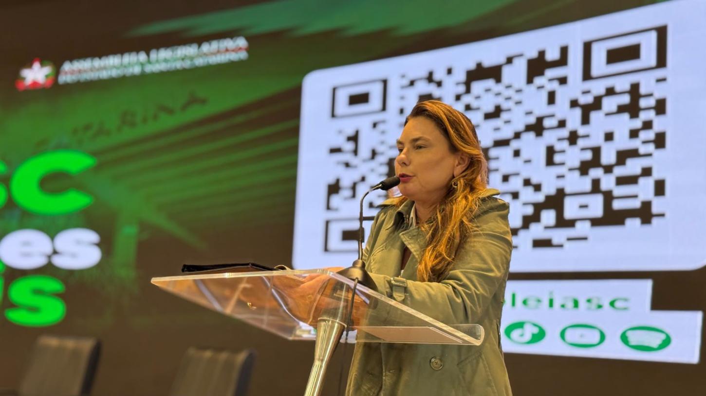 Agosto lilás: onde vivem as mulheres que precisam desaparecer para sobreviver