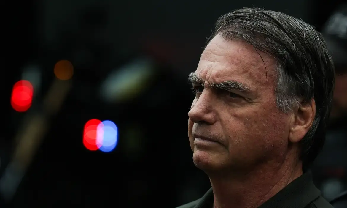 Bolsonaro pede ao STF para se consultar com a nora, que é dentista