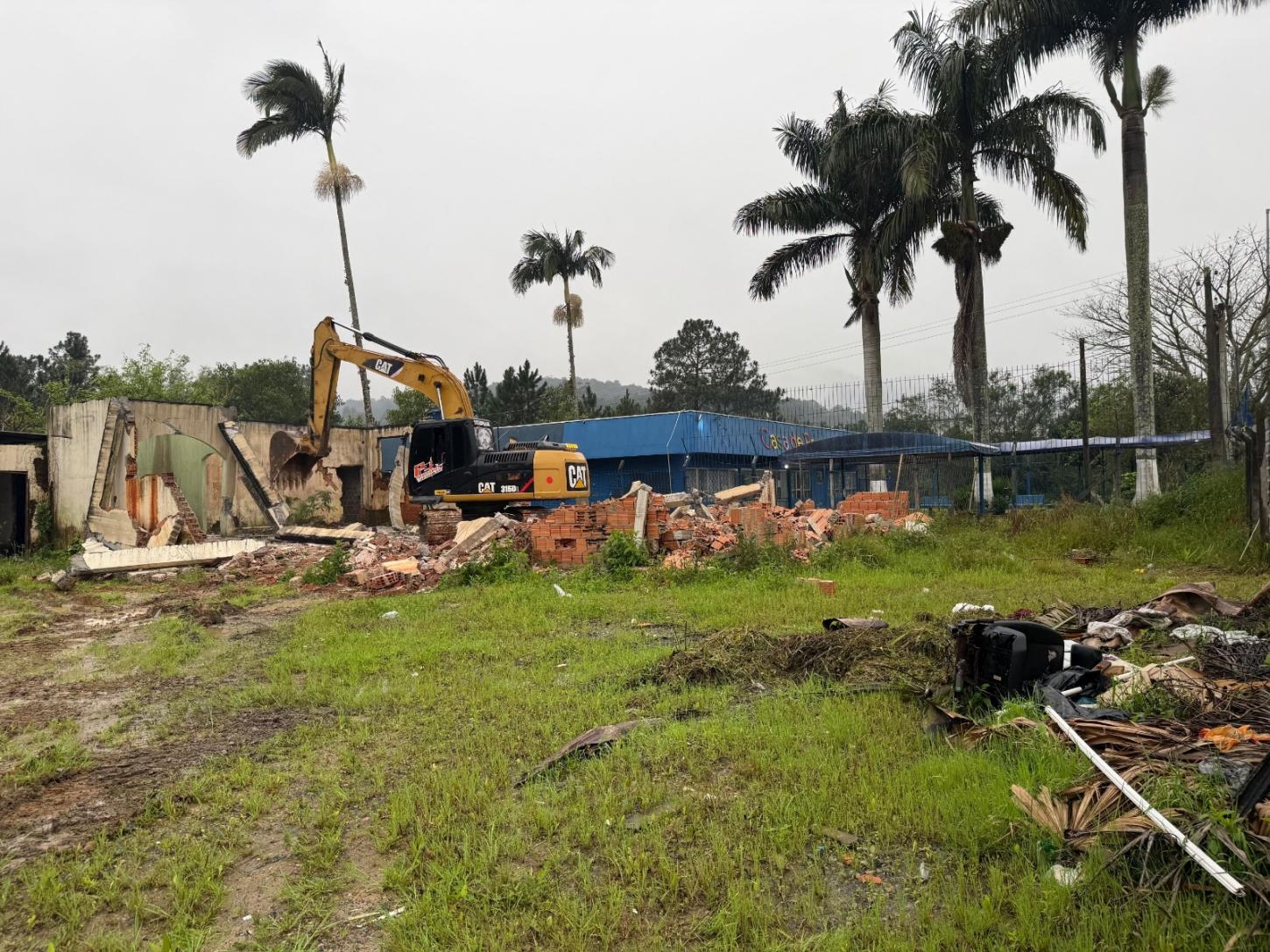 Casa de Passagem: terreno começa a ser preparado para receber nova edificação