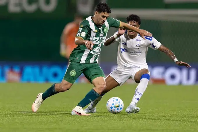 Chapecoense e Cruzeiro ficaram no empate sem gols na Arena Condá