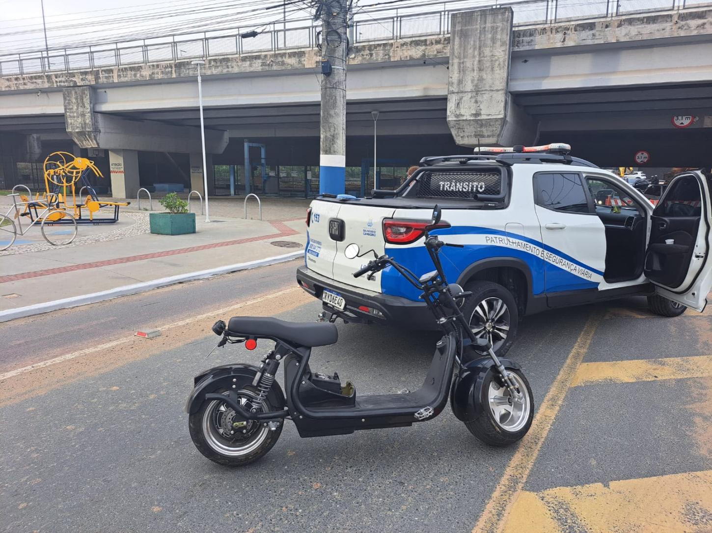 Ciclomotor é removido durante operação de trânsito em Balneário Camboriú