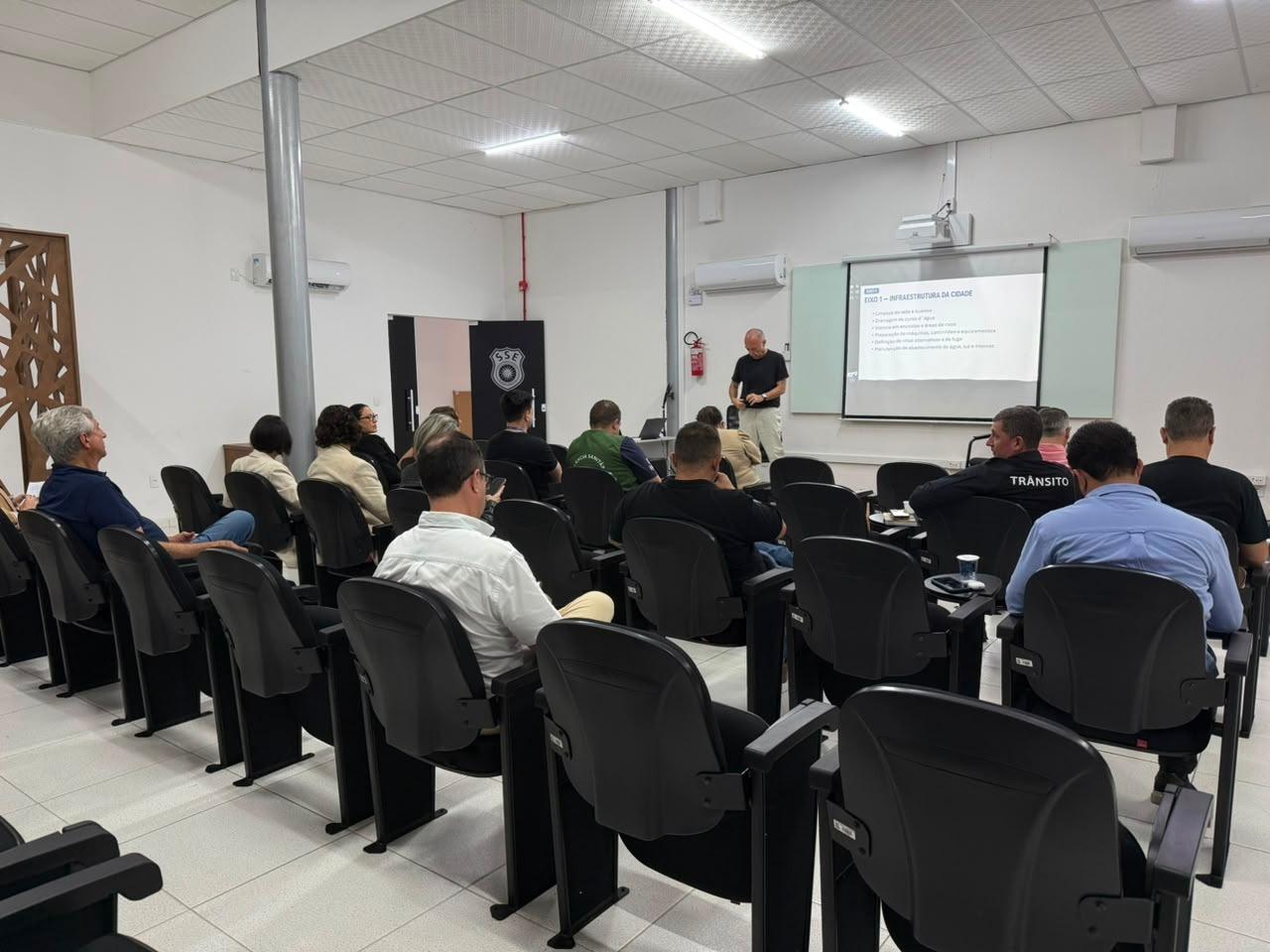Comitê do El Niño discute ações preventivas e planos de resposta em Balneário Camboriú