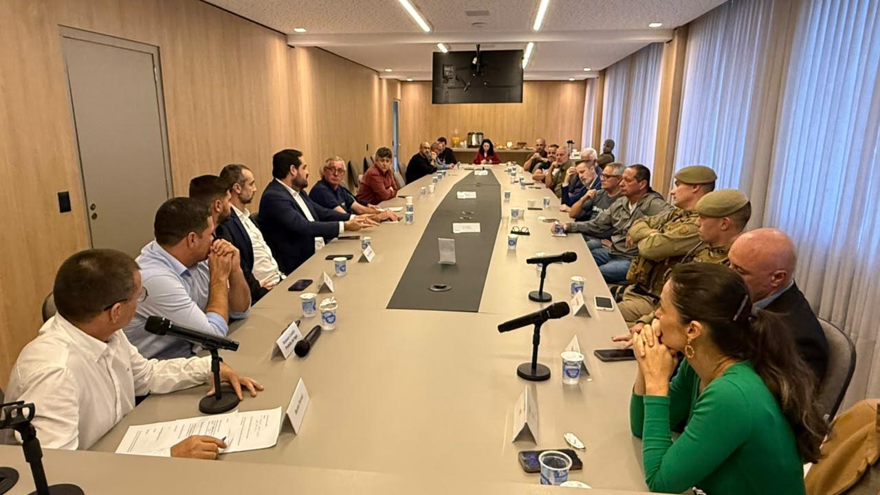 Conselho das Entidades debate segurança pública com autoridades de Itajaí