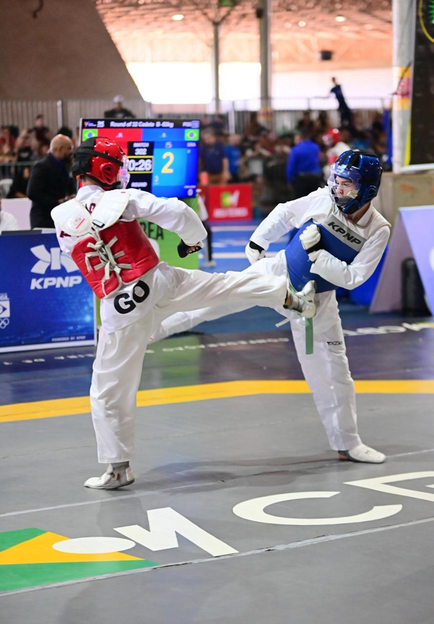 Do litoral catarinense para o topo do país: aos 13 anos, Bernardo Andrade Rennó desponta como promessa do taekwondo nacional