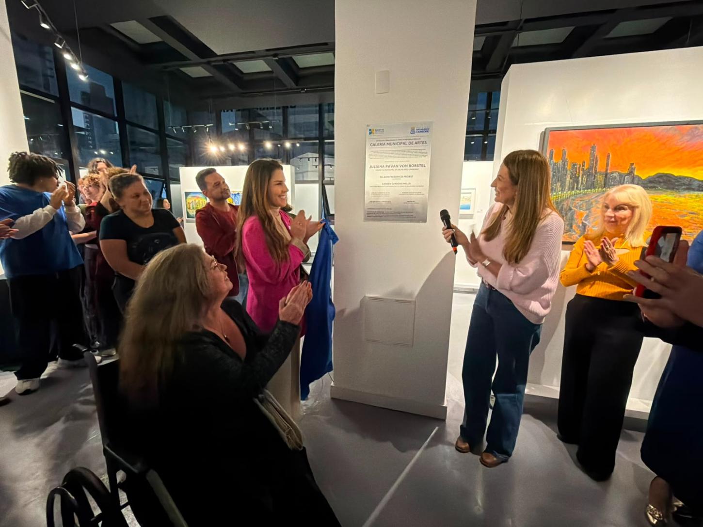Galeria Municipal de Arte de Balneário Camboriú é reaberta e volta a receber exposições