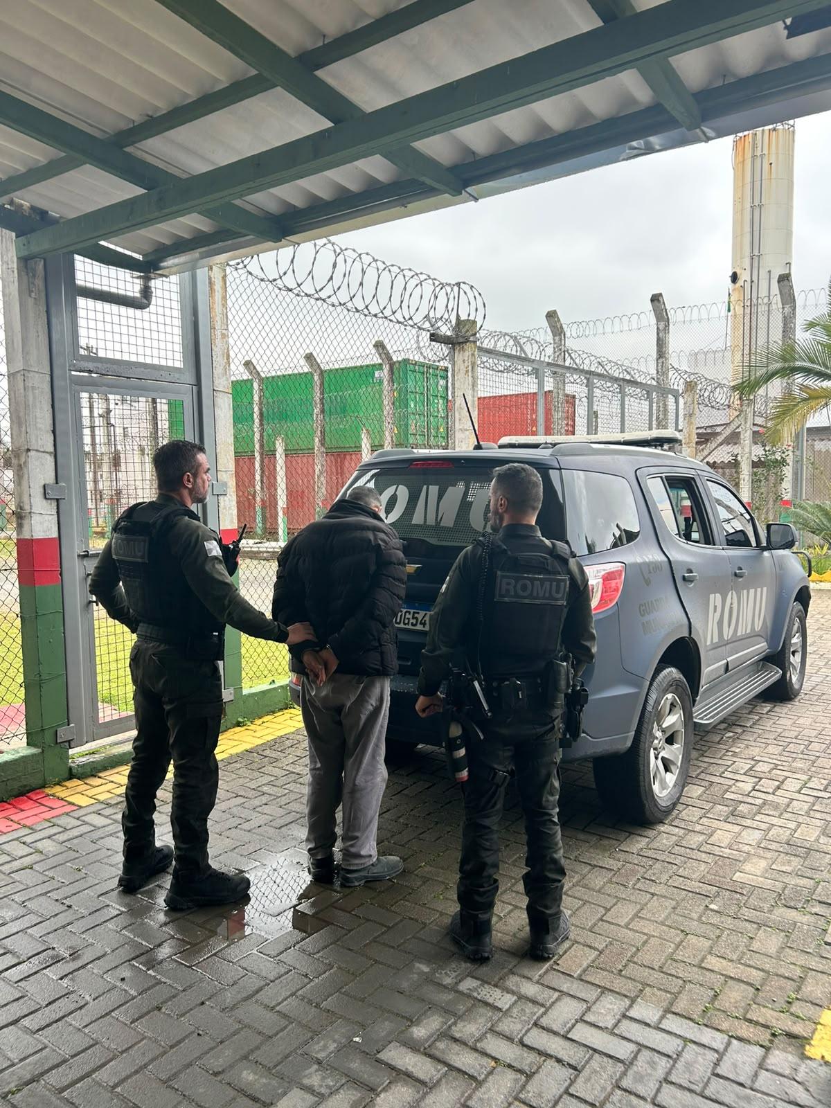 Guarda Municipal de Balneário Camboriú prende traficante foragido de São Paulo