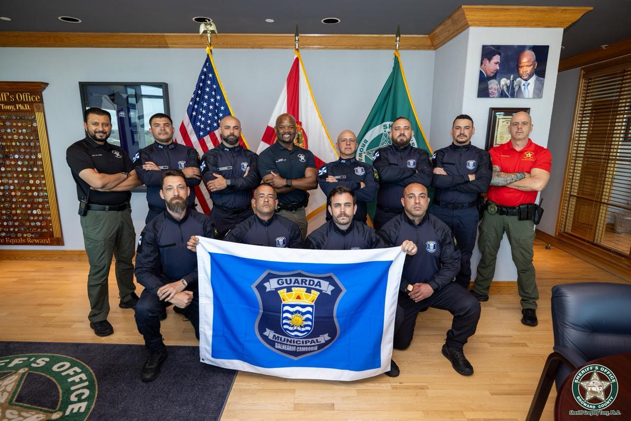 Guarda Municipal de Balneário Camboriú conclui intercâmbio operacional com o Broward Sheriff’s Office, nos EUA