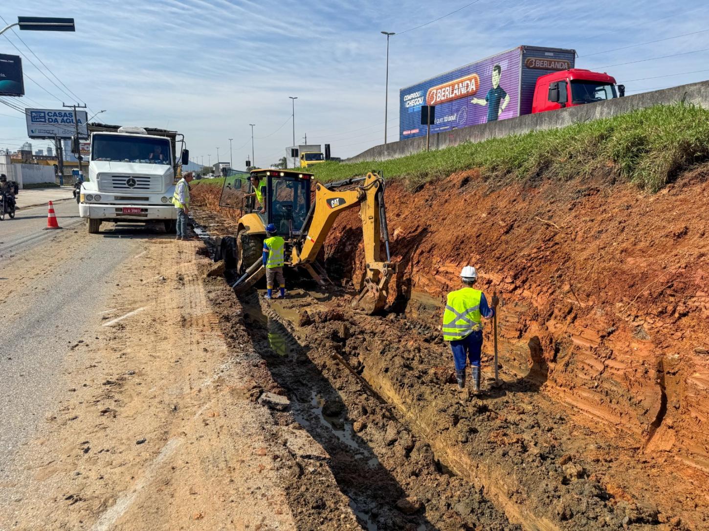 Iniciada a etapa de drenagem na obra de inversão das alças da BR-101